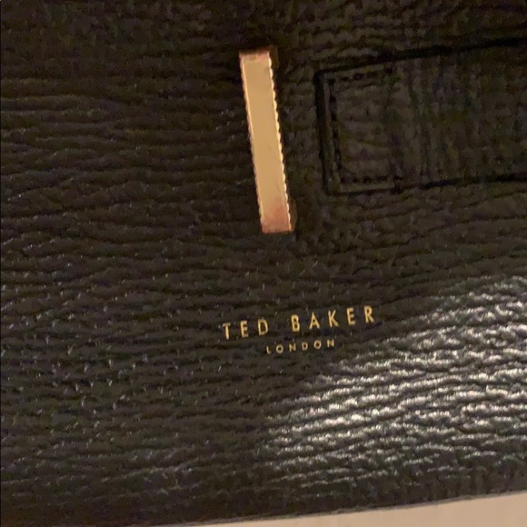 Black Purse on Gold Chain - Picture 3 of 4